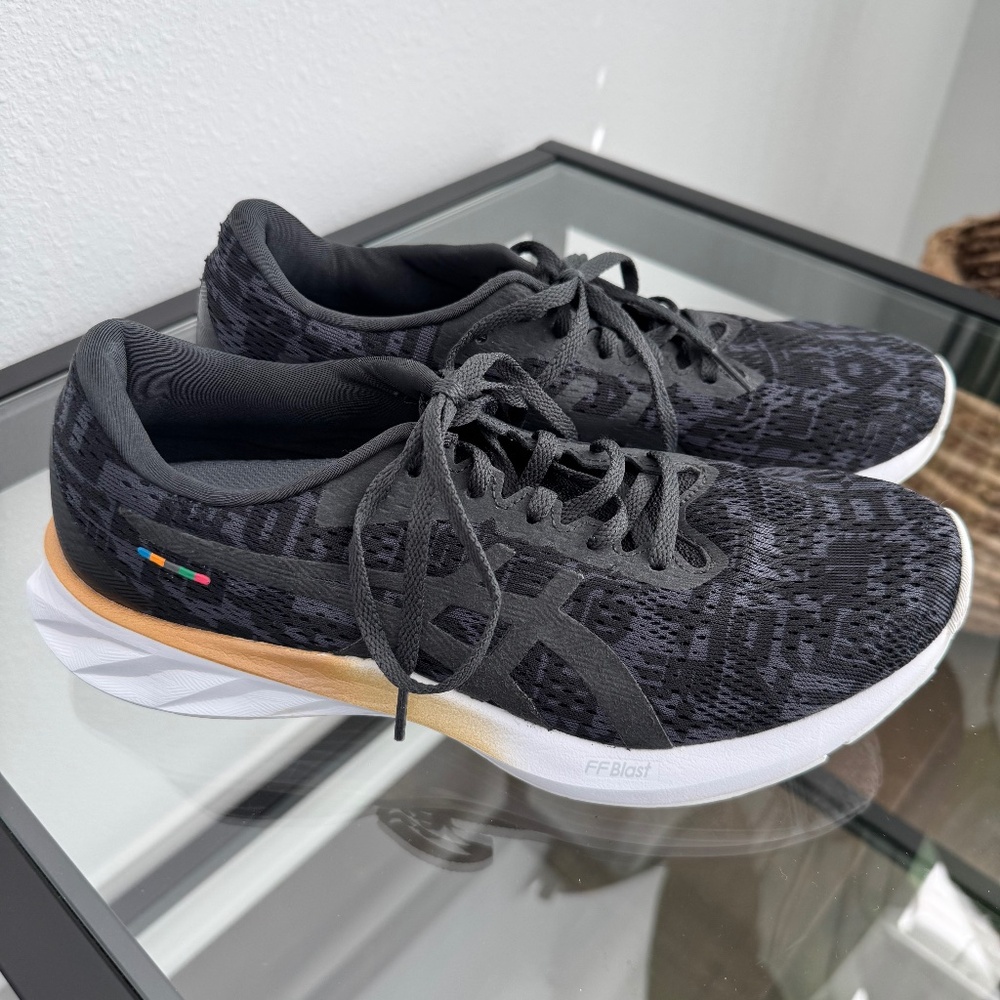 ASICS Women’s Roadblast Tokyo Black Running Shoes Sneakers Size 9